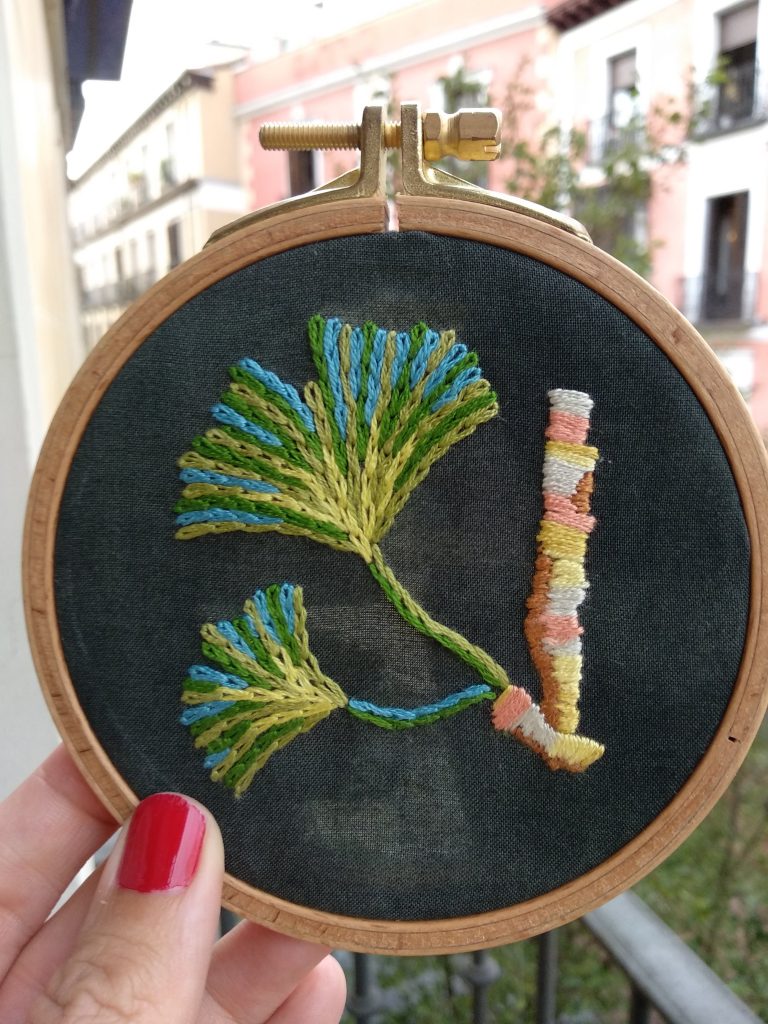 bordado a mano planta de gingko biloba