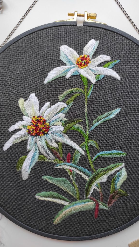 bordado a mano flor de las nieves completo