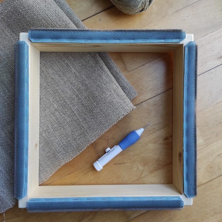 Gripper strip frame
